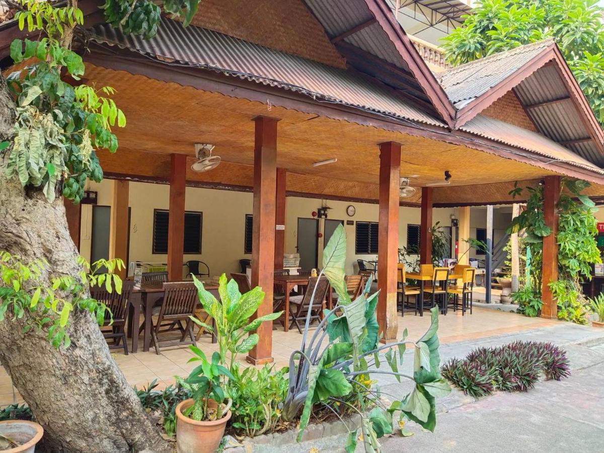 The Shire Guesthouse Chiang Mai Buitenkant foto